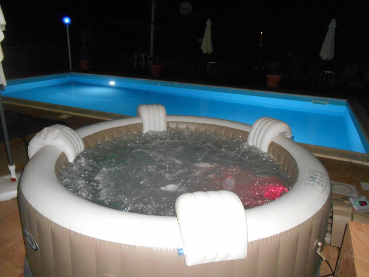 Al Villino Sunset, In Villa Con Piscina Ed Idromassaggio SantʼAlfio Zewnętrze zdjęcie