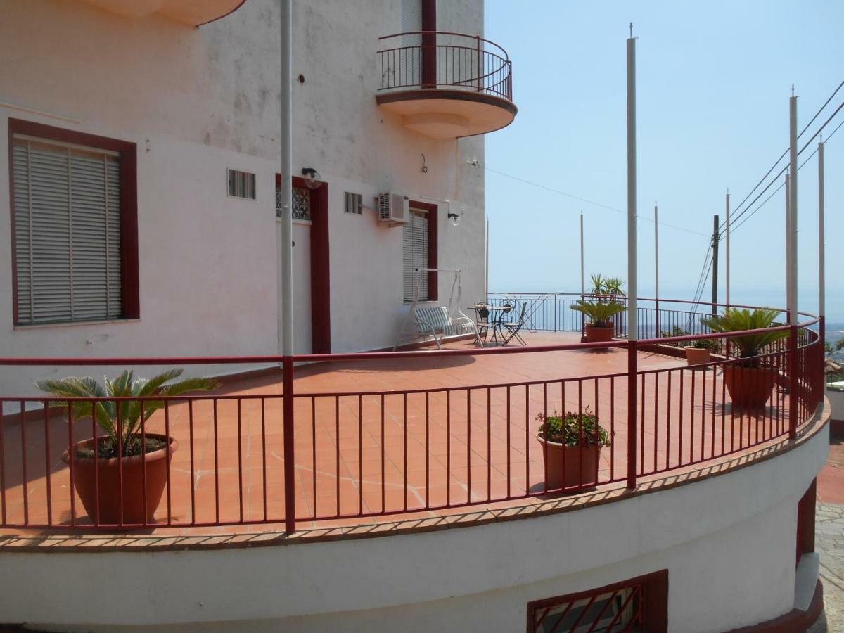Al Villino Sunset, In Villa Con Piscina Ed Idromassaggio SantʼAlfio Zewnętrze zdjęcie